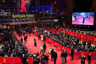  Berlinale Palast – Der Rote Teppich am Premierenkino des Wettbewerbs, 